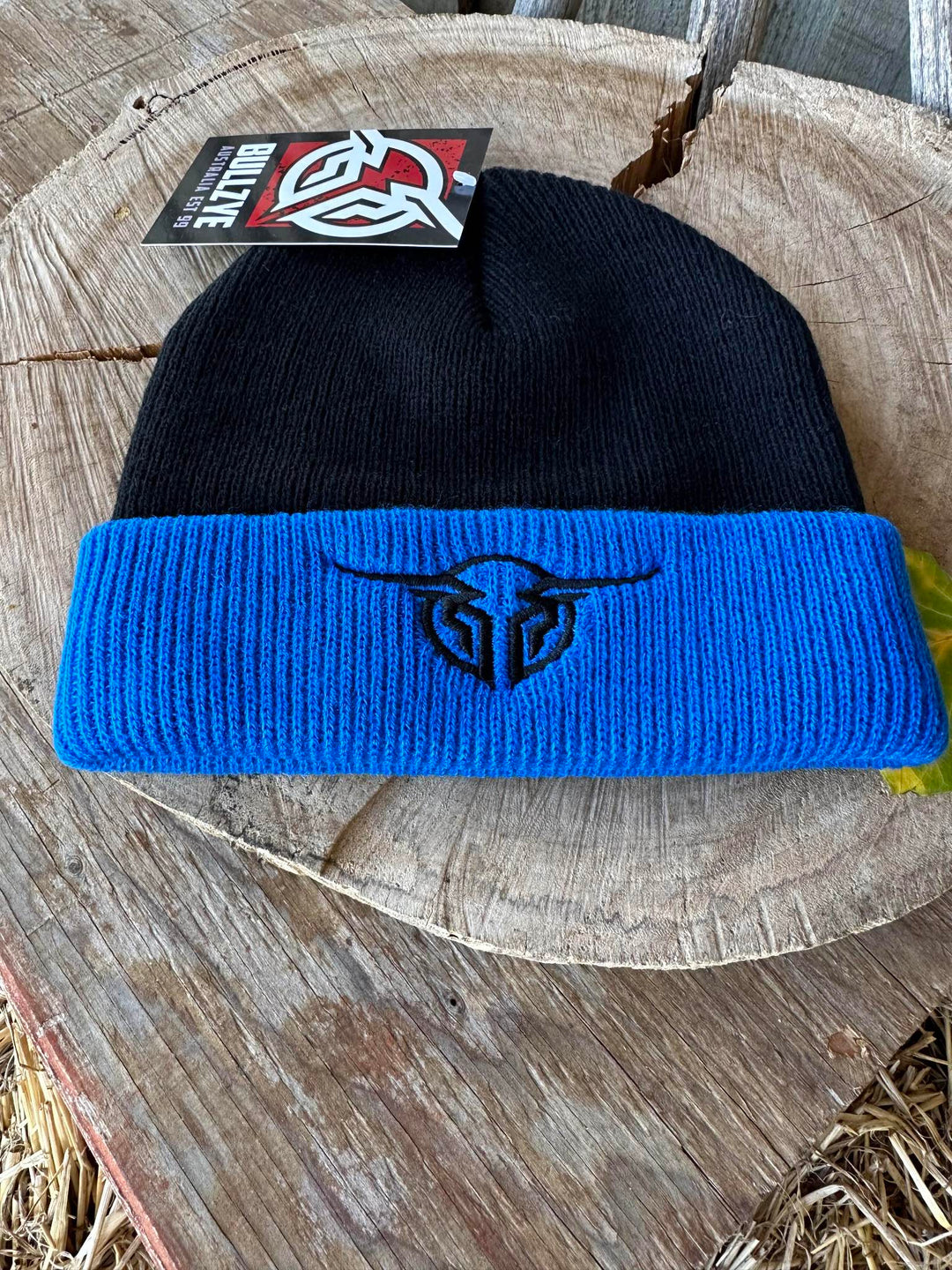 Bullzye Authentic Beanie  Black Blue