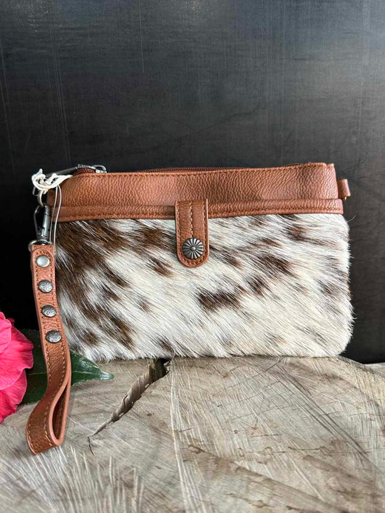 Wrangler Elisha Genuine  Cowhide  Leather Clutch/ Crossbody