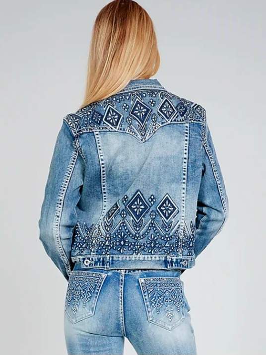 Grace in  La Denim Cowgirl Jacket Size M