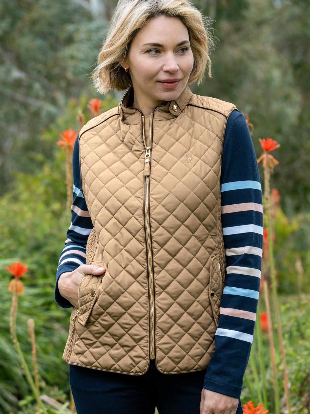 Thomas Cook Mia Tan Quilted Vest Size Small