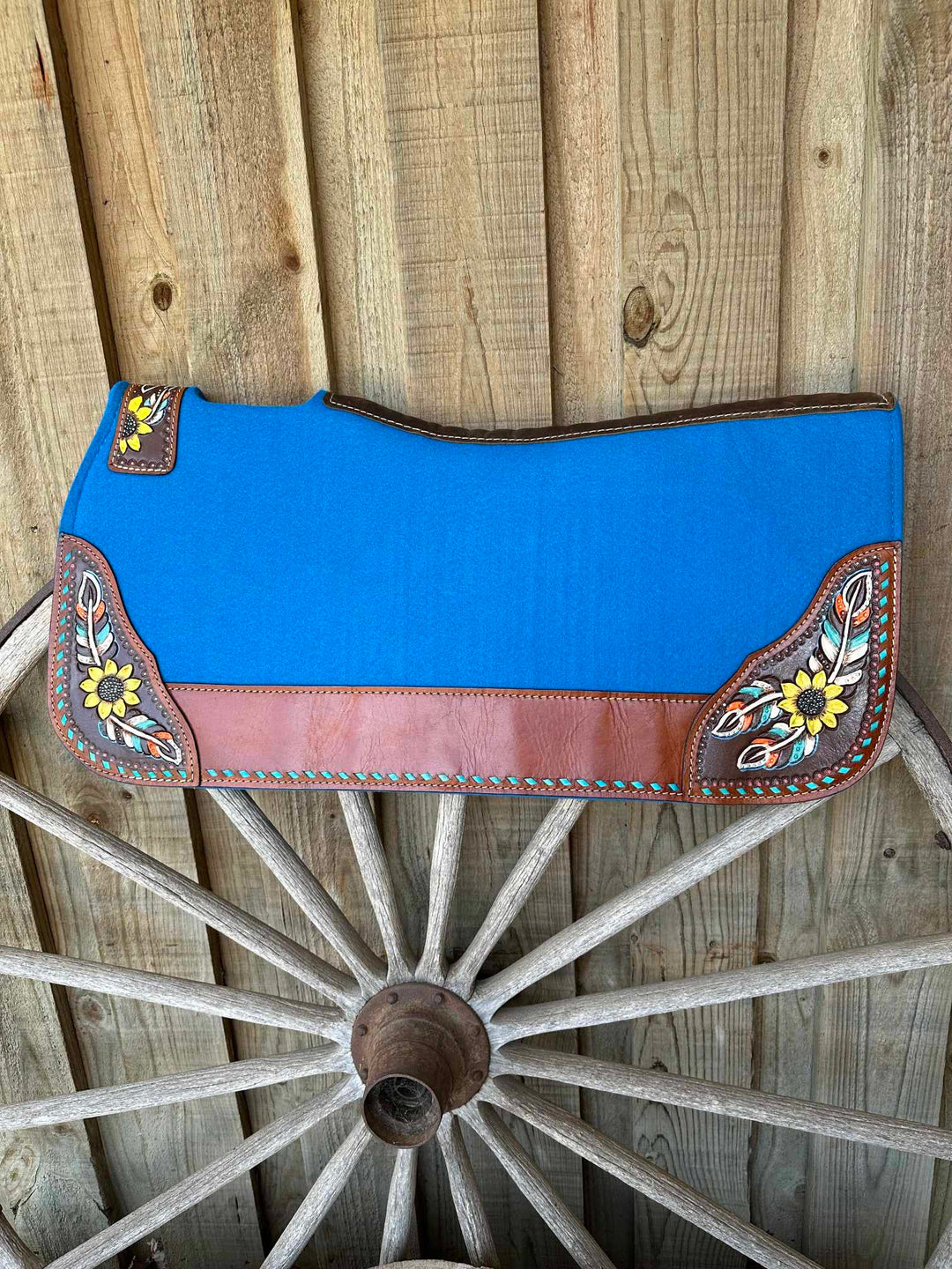 Western Saddle Pad Felt Contoured 31x32  Turquoise Buckstitch trim