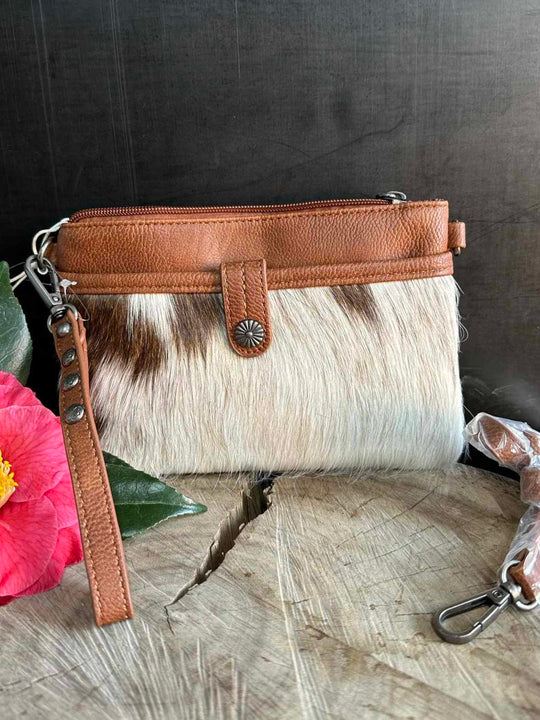 Wrangler Elisha Genuine  Cowhide  Leather Clutch/ Crossbody