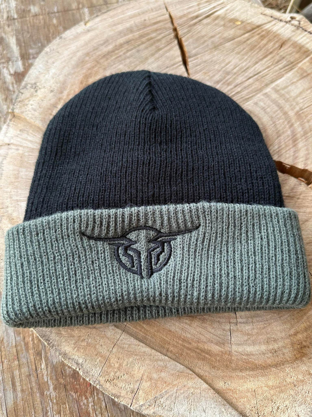 Bullzye Authentic Beanie  Black Green