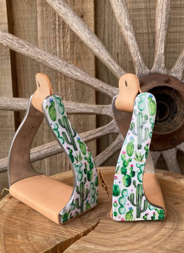 Stirrups – ® Lightweight twisted angled aluminum stirrups with Cactus print